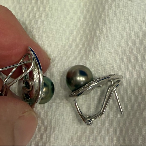 Elegant white 10k gold and Black Pearl Jewelry Set - Picture 9 of 11